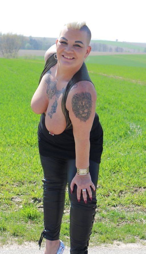 Lovely Austrian Lioness Gina (Amateur, Friend)