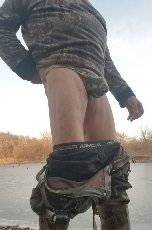 Hunt hike and bulge in panties and thongs