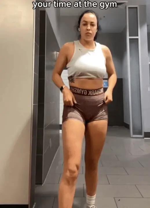 Ellie with a little jiggle