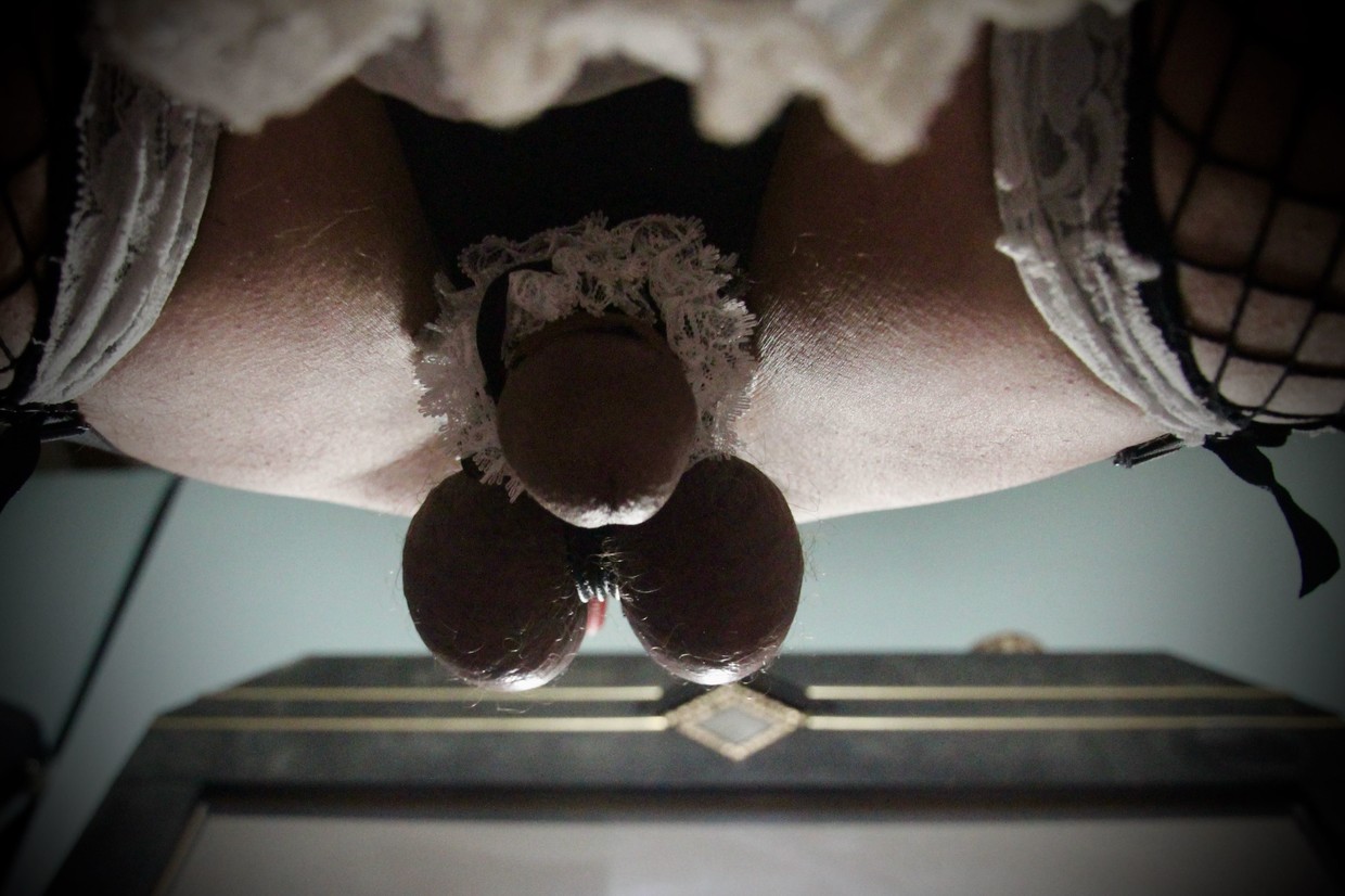 delicious restraint for this Maid