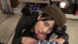 Nao Jinguji beret wearing store Clark