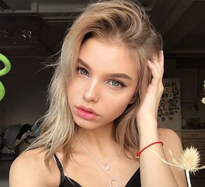 he bet and had to hold out for five minutes while she fucked him with her hips. it was only a minute and his dick was already at its limit