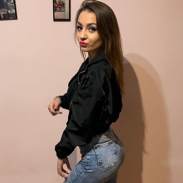 i love her ass