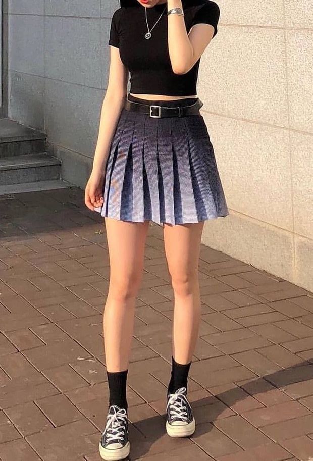 cute skirt and converse