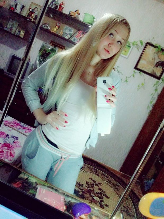 Blondelashes19