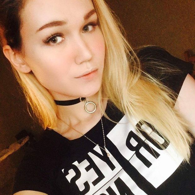Blondelashes19