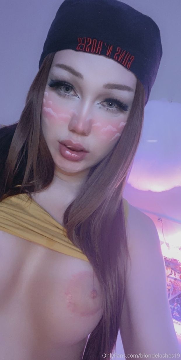 Blondelashes19