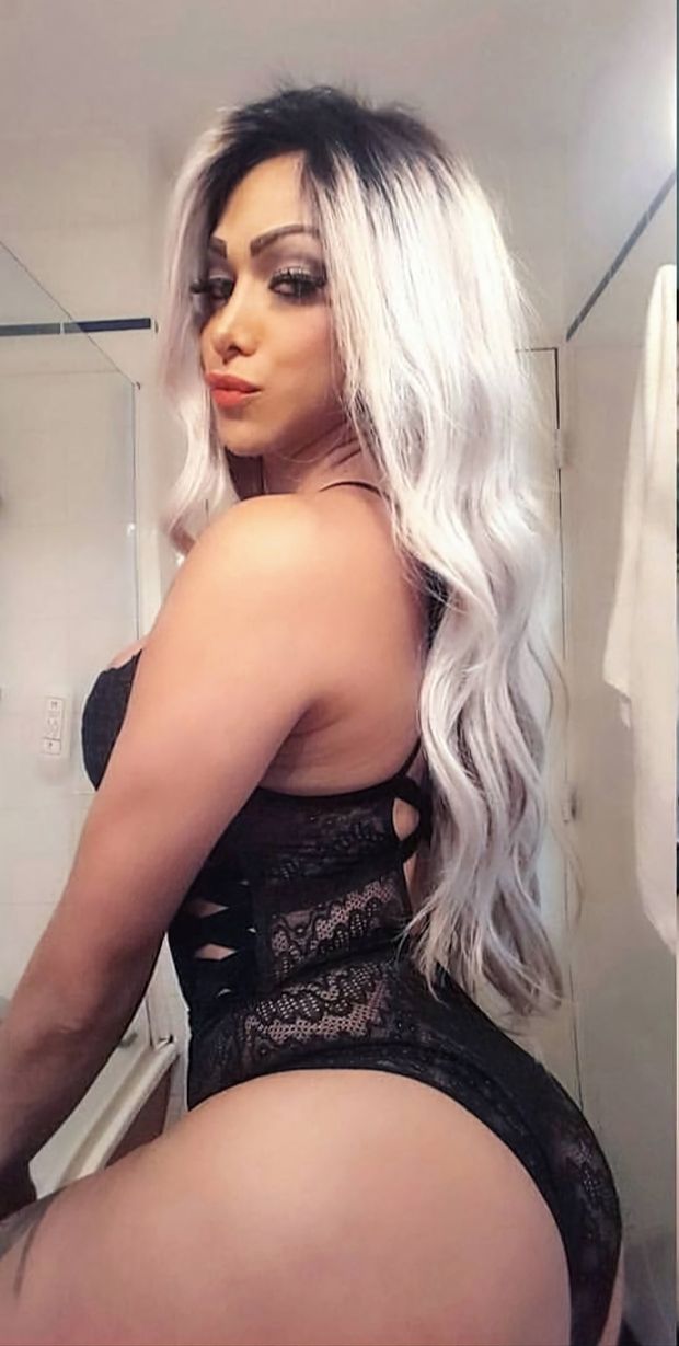 Hot Tight Paty Alves