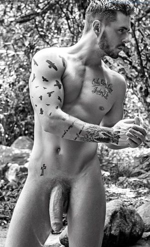 300122 du sperme coule encore