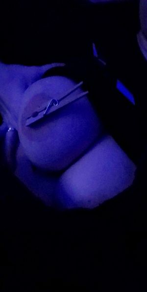 Play with my tits please