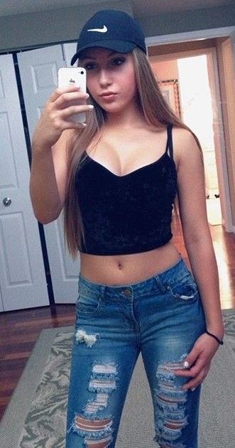 ripped jeans mirror selfie