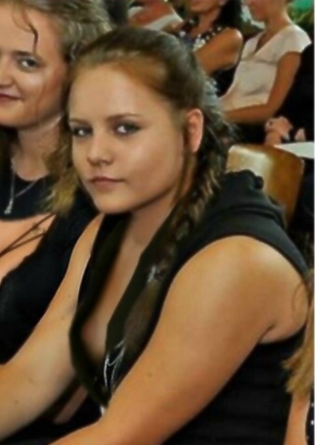 Emelie Tostmann aus Hämelerwald zeigt ihre Titten