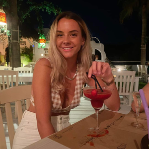 Dinner with Thea before she swallows dick for dessert