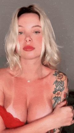 Gio_vanna Genes_ini blue eyes boob reveal