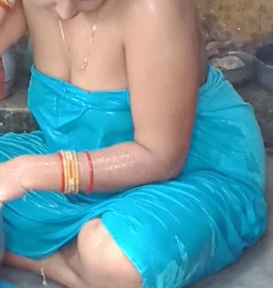 Big boob sexy women bath nude women