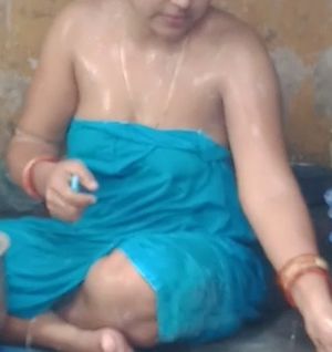 Bhabi ki bath big boob show beautiful woman big boob
