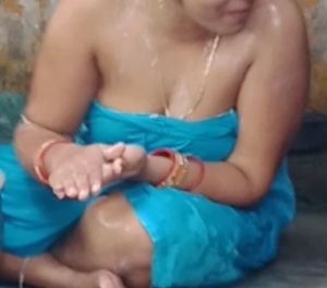 Beautiful woman bath cute nipples mast bhabhi ki dudha