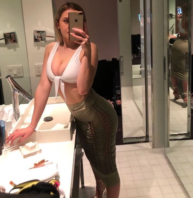 Claire ass in mirror big boobs