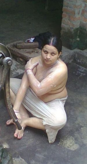 Beautiful woman big boob press nude women beautiful woman big hole