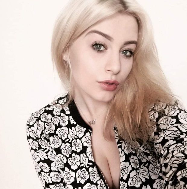Big tits of Iza