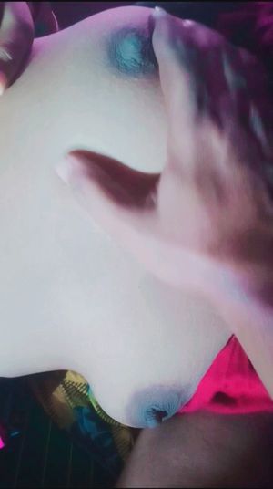 Beautiful woman big boob cute nipples mast bhabhi ki dudha dala