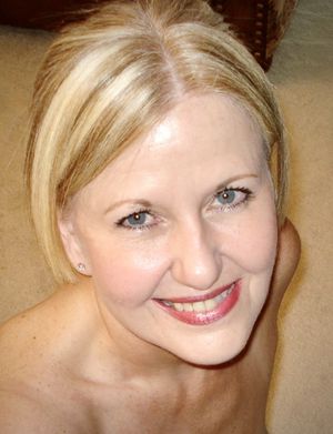 Who’s going to give me a hot facial? ❤️