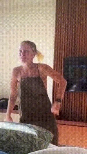 Daily Social Media Thots, GIF #022