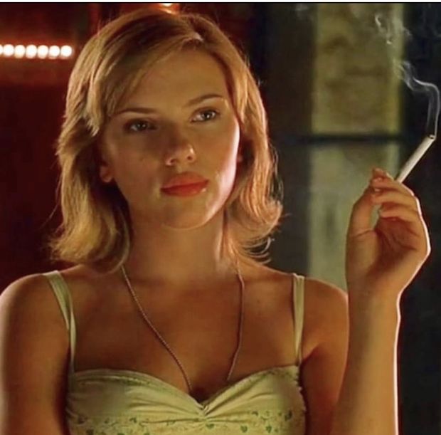 Scarlett Johanson smoking