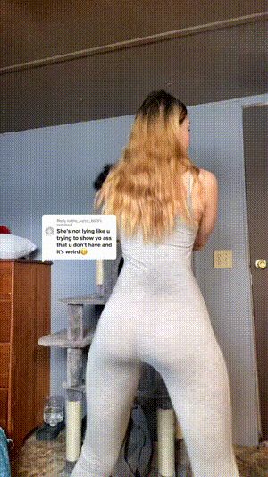 Daily Social Media Thots, GIF #025