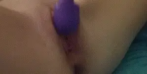 Horny slut girlfriend fucks herself with the hitachi