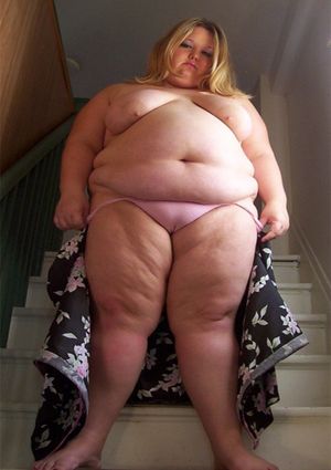 Grandpa cum upstairs, I'm ready for your huge cock! Please cum up and fuck me!