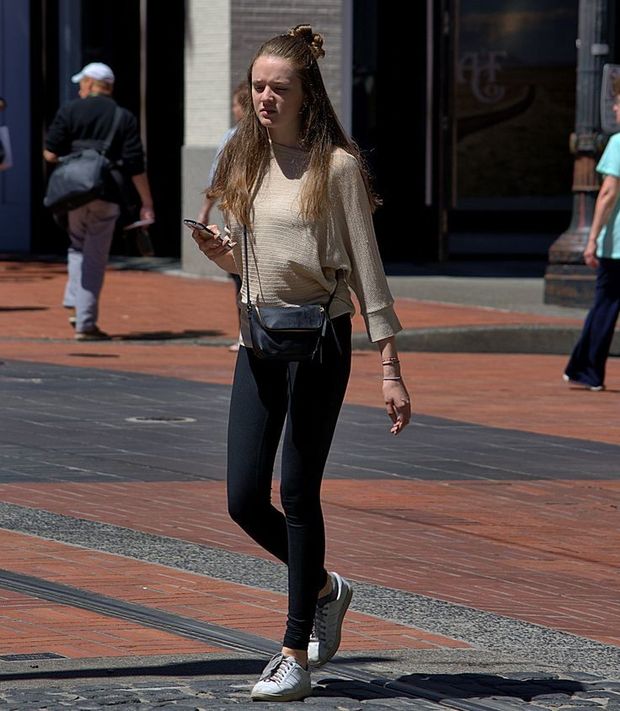 Teen candid pic