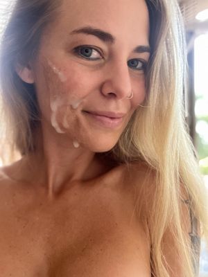 A little bit of a cheeky face after a nice splash :)