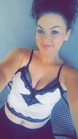 Phat ghotto white pussy