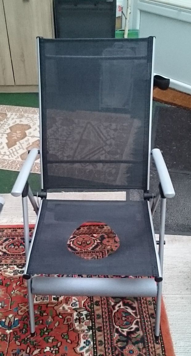 licking chair