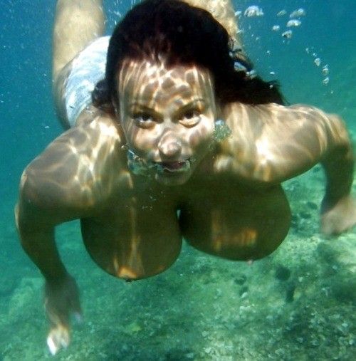 letsgetnaaaaaaaked: Funderwater Free Dive 06