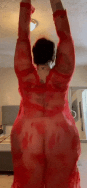 Thunda clapping that ass in red lingerie
