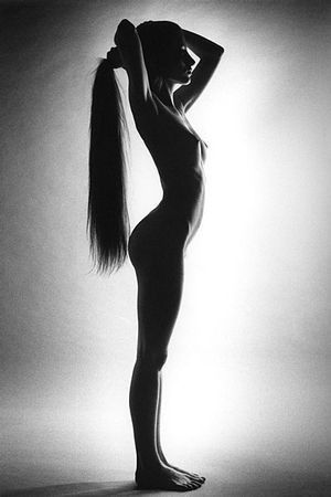 Silhouette nue de profil. Paris, 1974