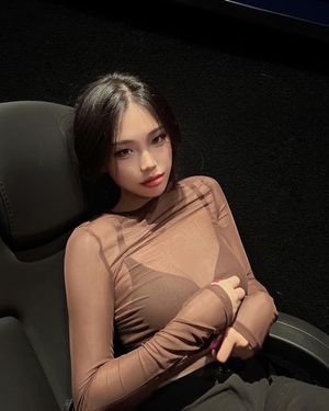 She wants to reenact her favorite porn star Asa Akira by getting fucked in the theater like in "Insatiable".