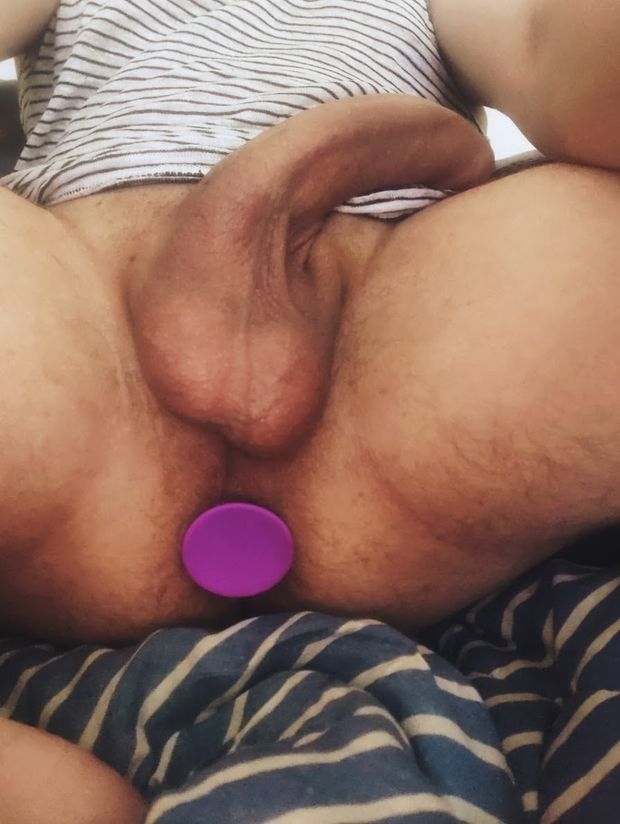 ASS IS PLUGGED, COCK IS HARD, NOW I JUST NEED TO CUM