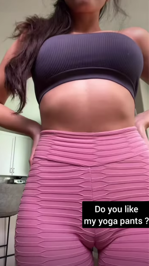 Athletic teen showing awesome cameltoe under yoga pants at gym . Do you like the view ? What do you do if you are alone w her for an hour ?