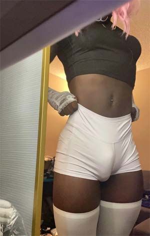 Hung black transgender from Memphis TN willing for sex now