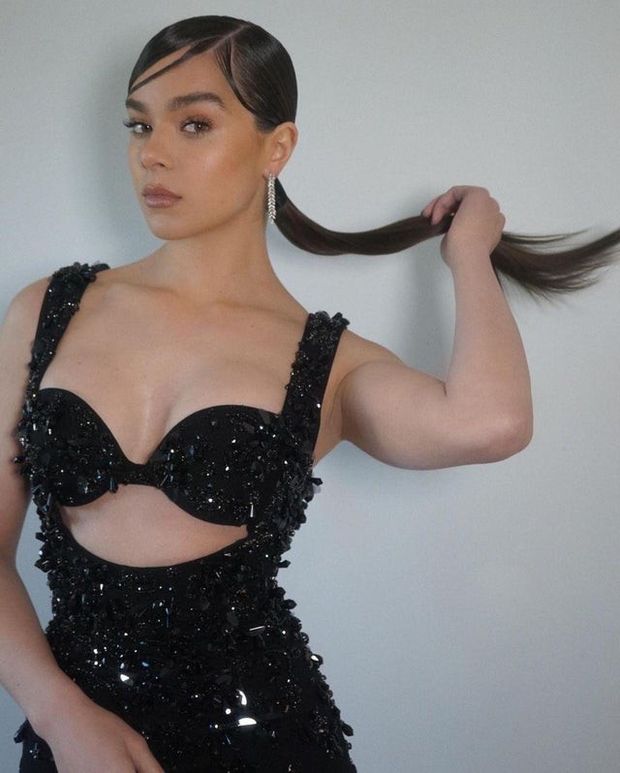 Hailee Steinfeld SAG Awards BTS II