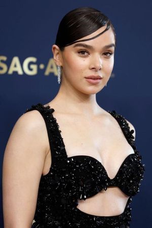 Hailee Steinfeld SAG Awards III