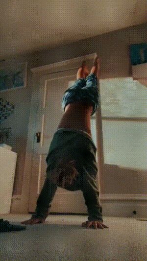 Daily Social Media Thots, GIF #084