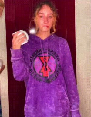 Daily Social Media Thots, GIF #093