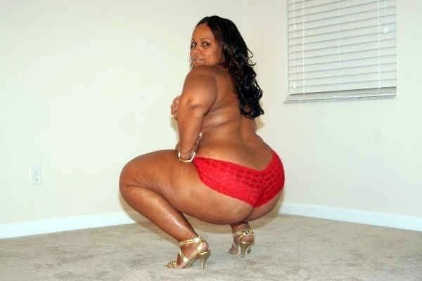 Not really my taste but the best pose to show her assets