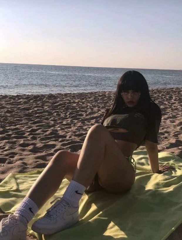 hot girlfriend babe wants sex on the beach