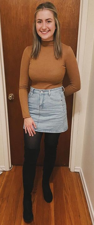 tall hottie nice tits