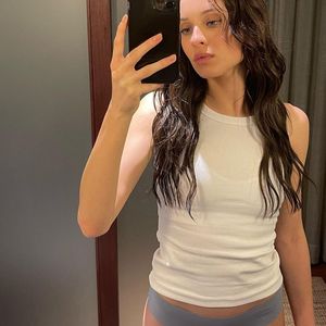 Sexy Daniela Melchior Selfie